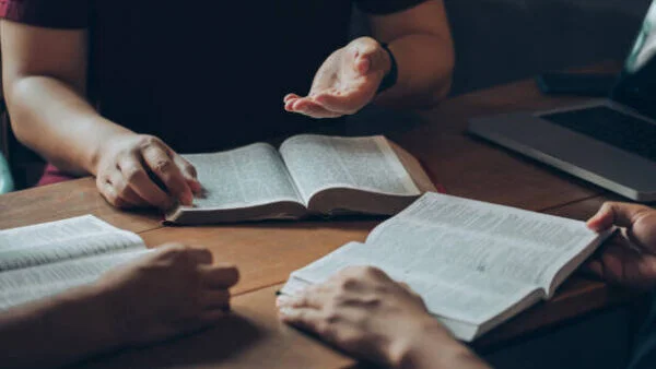Lealdade a Deus e uns aos outros