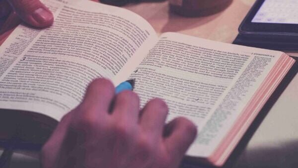 Quem escreveu a Bíblia?